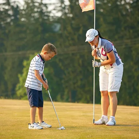 Golfspa Golfowa Wioska שצ'צ'יטנה (Szczytna)
